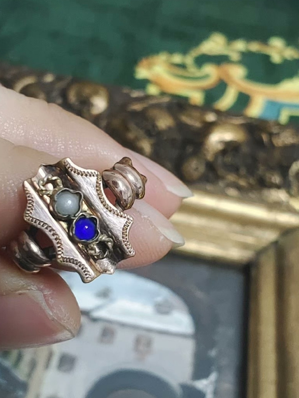 Antique Ring 9 - 12k Bourbon period
